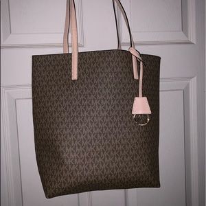 Michael Kors tote